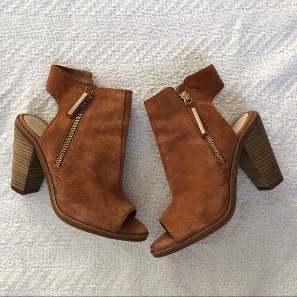 Gianni Bini Shoes - Tan heeled opened toe booties